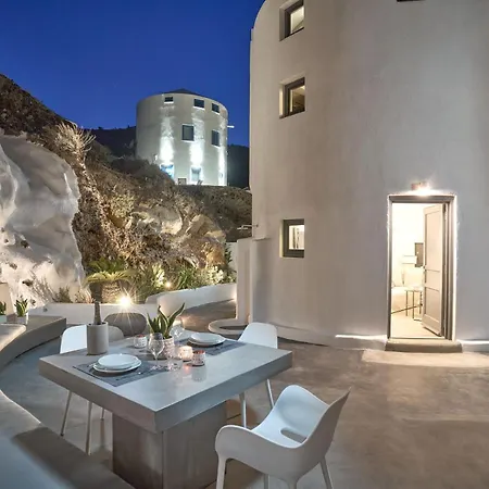 Topos Exclusive Santorini *