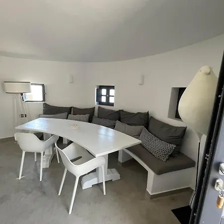 Topos Exclusive Santorini Villa