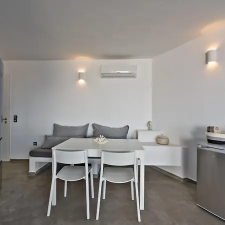 Topos Exclusive Santorini *