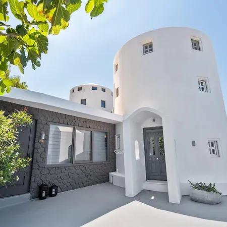 Topos Exclusive Santorini *