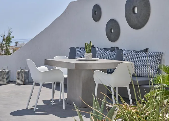 Topos Exclusive Santorini *