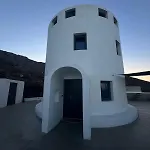 Topos Exclusive Santorini *