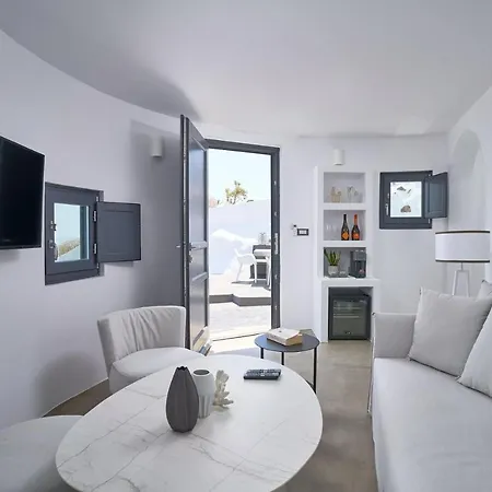 Willa Topos Exclusive Santorini