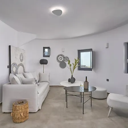Willa Topos Exclusive Santorini