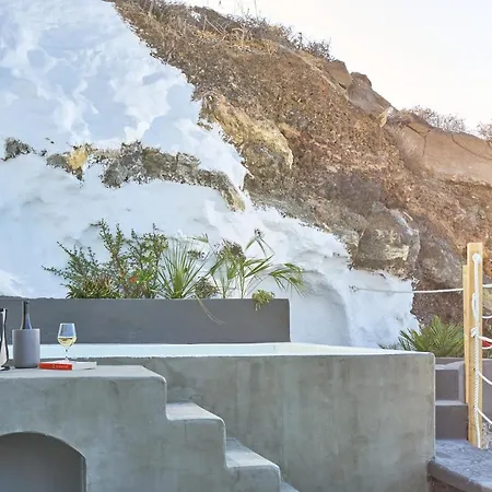 Topos Exclusive Santorini إيميروفيغلي