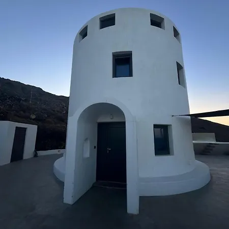 Topos Exclusive Santorini *