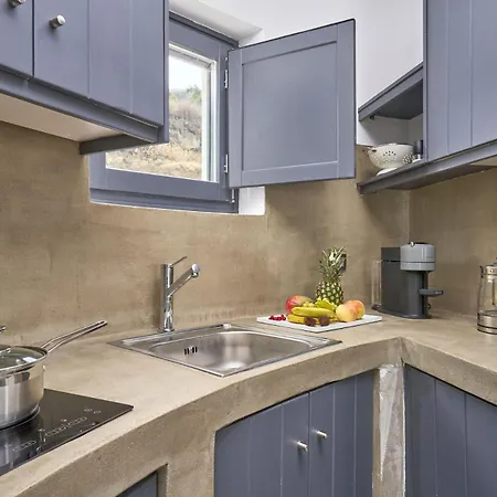 Topos Exclusive Santorini * إيميروفيغلي