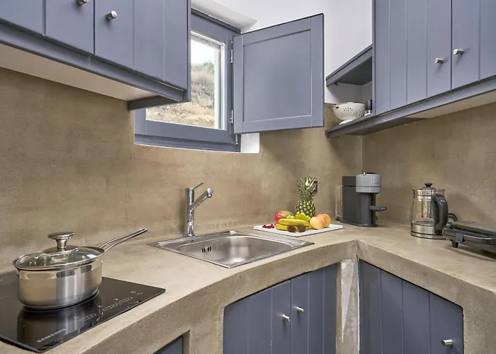 Topos Exclusive Santorini * 이메로비글리